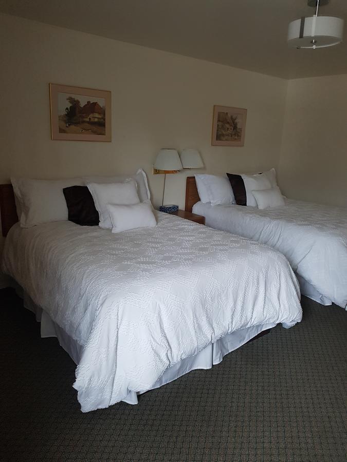 Covered Bridge Inn & Suites Сассекс Экстерьер фото