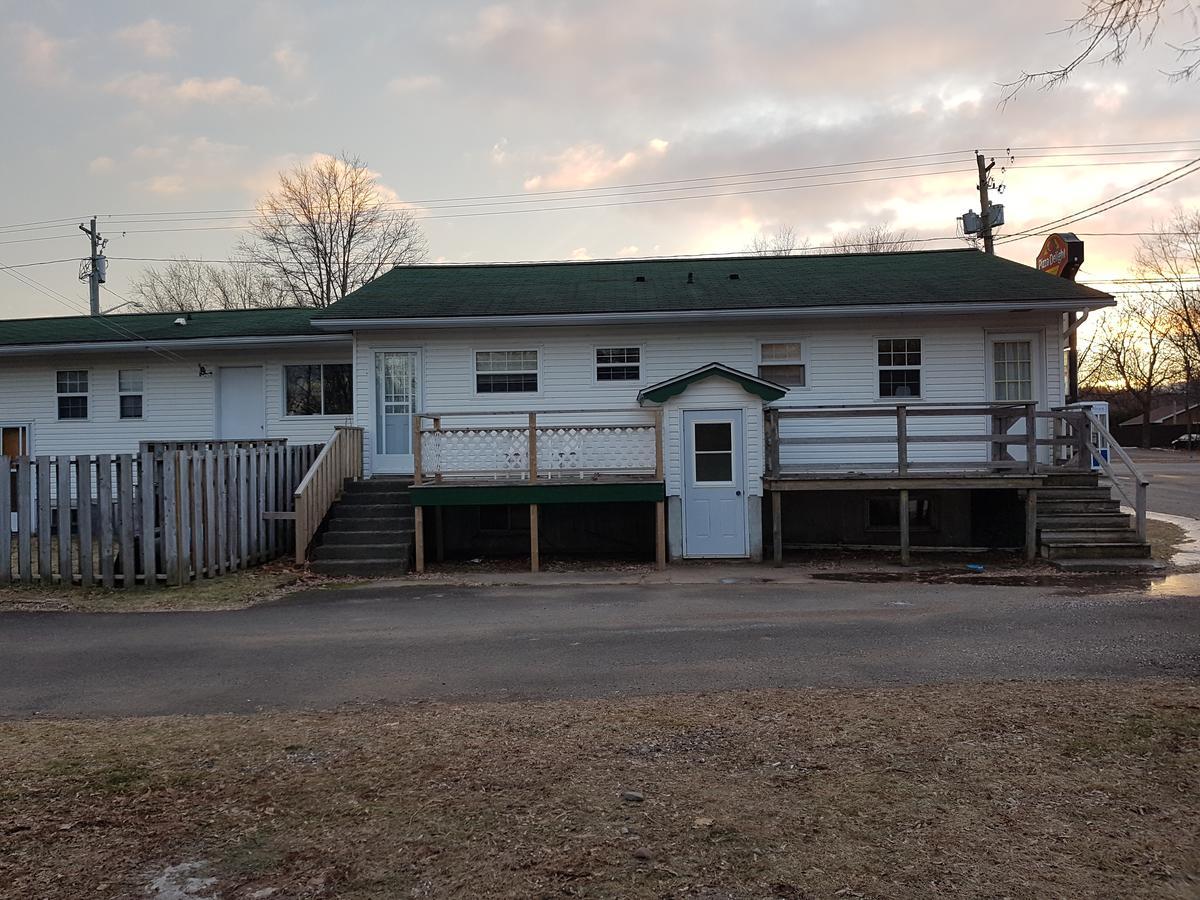 Covered Bridge Inn & Suites Сассекс Экстерьер фото
