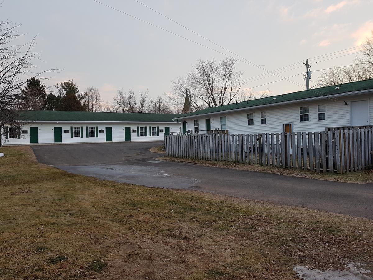 Covered Bridge Inn & Suites Сассекс Экстерьер фото