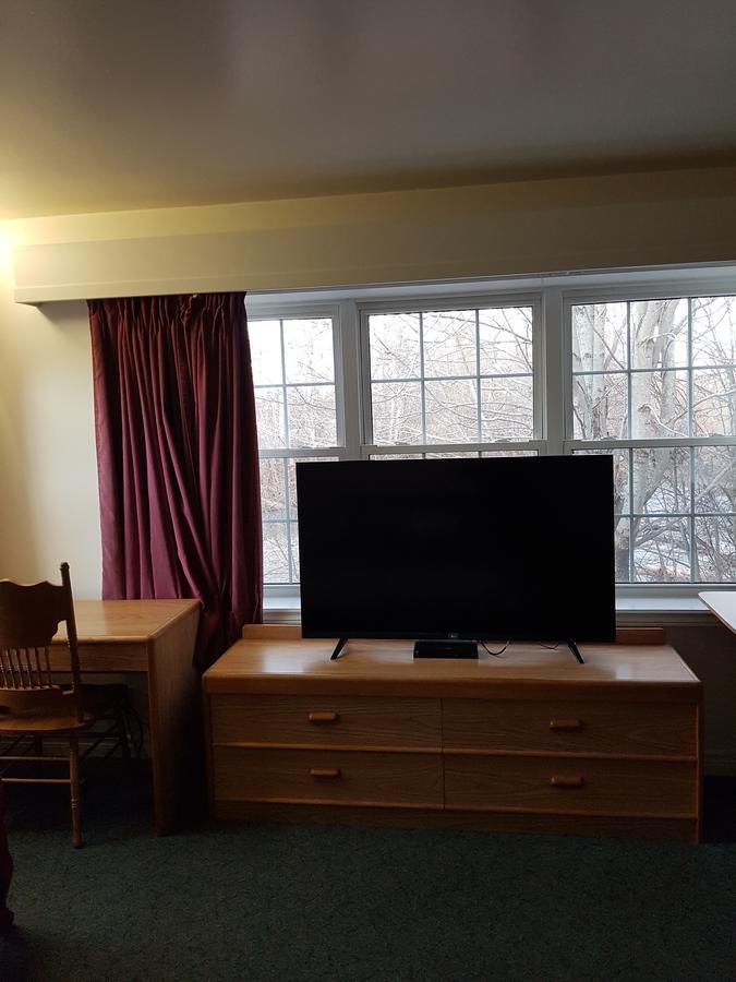 Covered Bridge Inn & Suites Сассекс Экстерьер фото